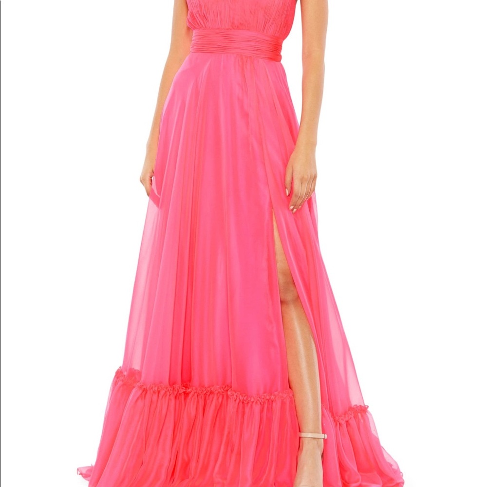Size 6 Mac Duggal Dress. Full length. Worn once. Mint condition. True to size.